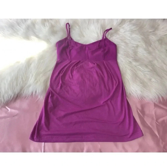 Lululemon pink top  - Picture 2 of 8